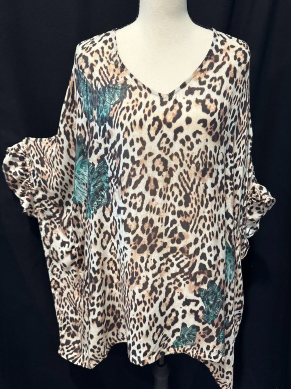 Chico’s Leopard Print Butterfly Poncho Top (Size L/XL)